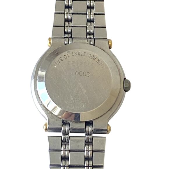 Authentic Gucci Women's Two-Tone Stainless Steel 25mm Watch - Picture 9 of 16